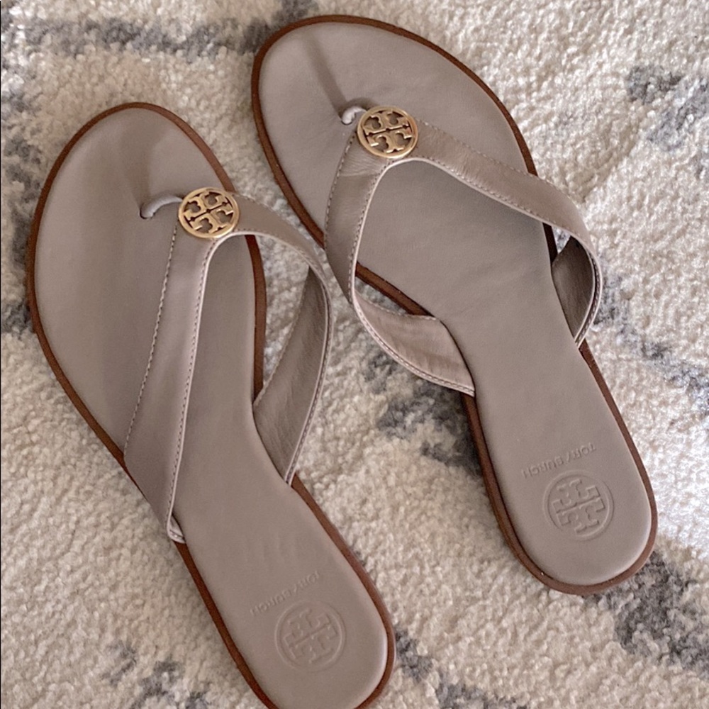 Tory Burch Learher Slippers. Size 7